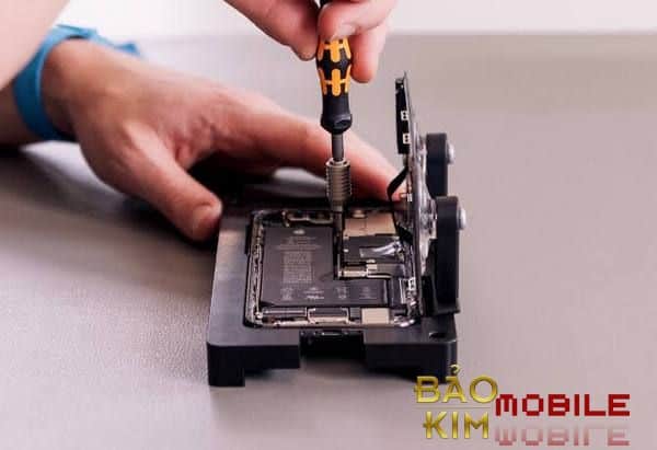 Sửa điện thoại tại nhà cùng Bảo Kim Mobile