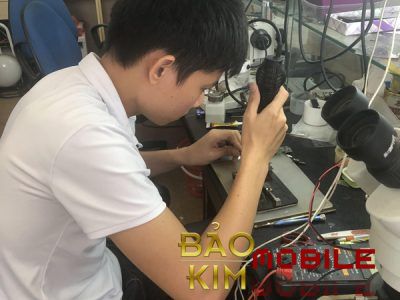 Thay màn hình điện thoại tại nhà – Dịch vụ nhanh chóng, giá tốt