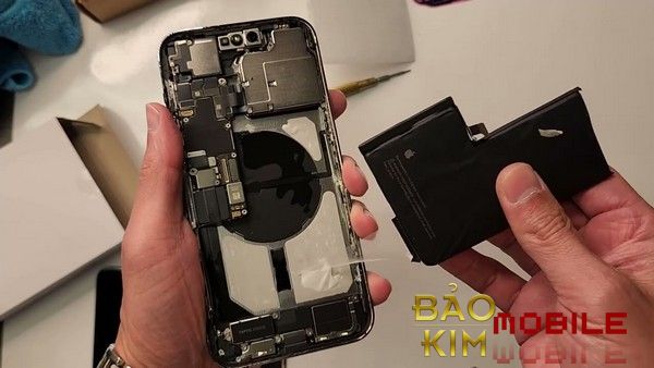 Thay pin dung lượng cao iPhone 14, iPhone 14 Pro, 14 Pro Max chính hãng